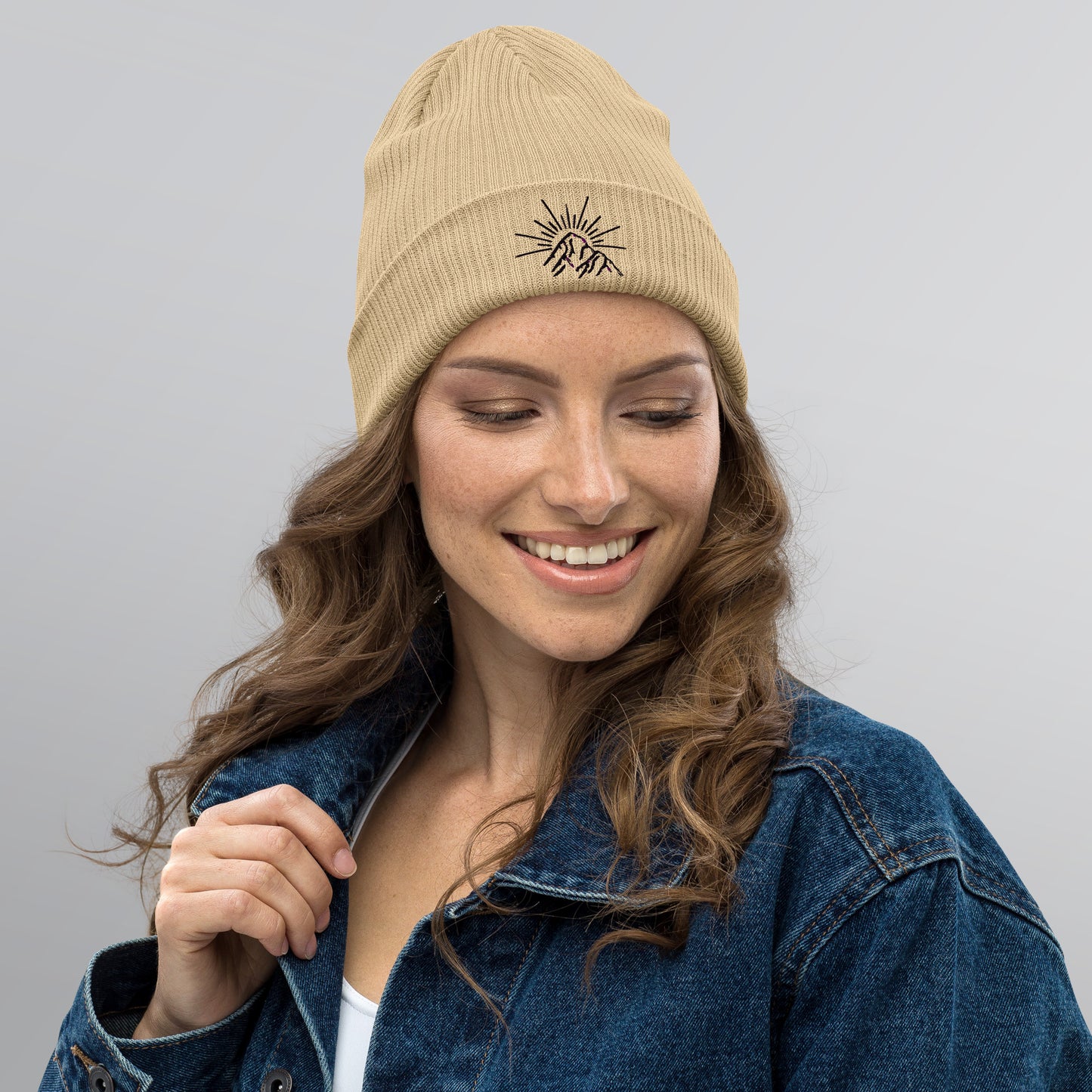 Viewpoint ribbed beanie